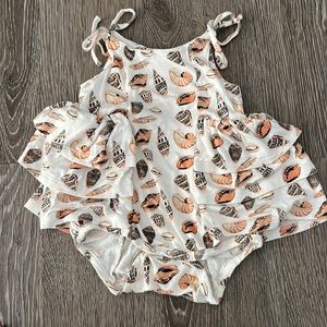 Kate Quinn Seashell Onesie Size 6-12m